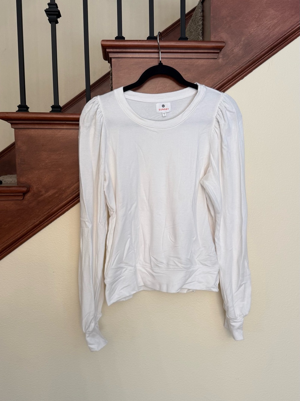 Sundry White Puff-Shoulder Long Sleeve Sweatshirt